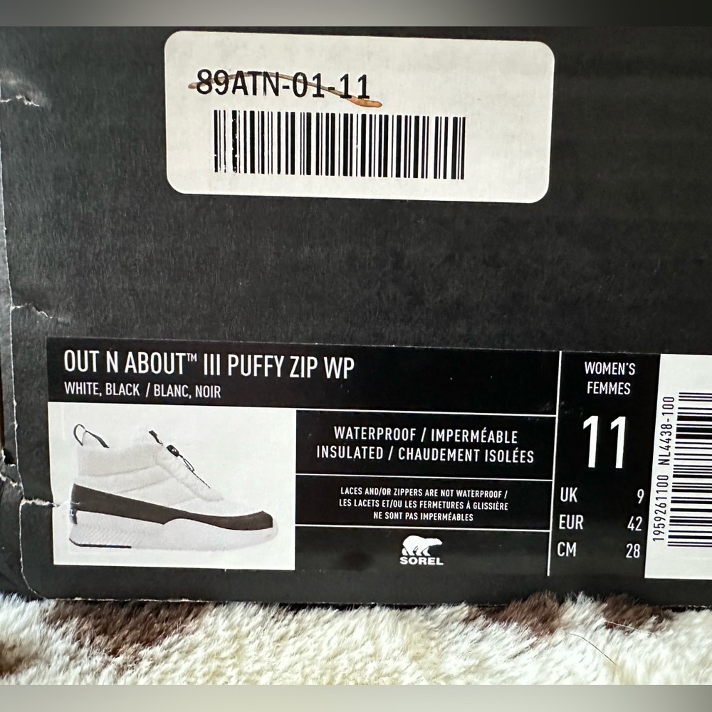 Sorel Out and About III puffy zip size 11 poos